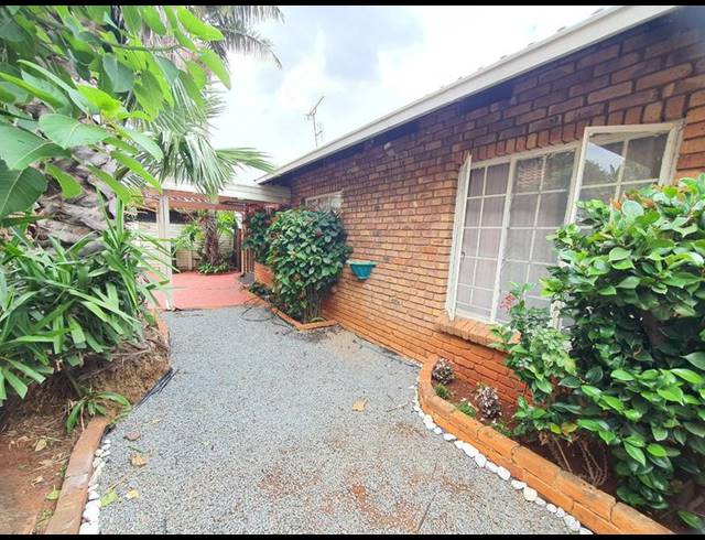 3 BEDROOM TOWNHOUSE FOR SALE IN HESTEAPARK